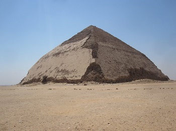 Bent Pyramid - Immersive Experiences